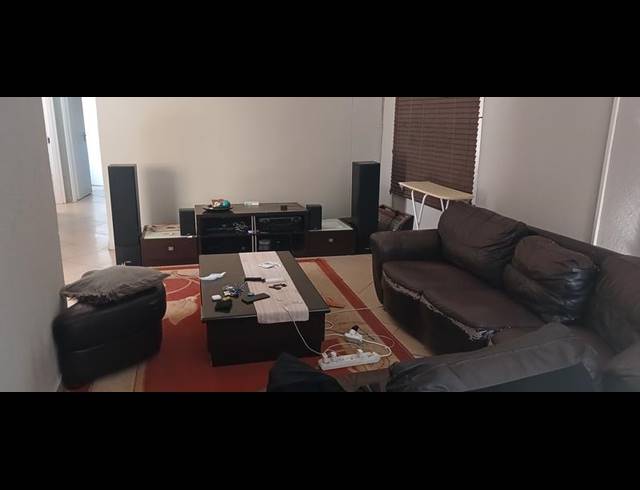 3 BEDROOM HOUSE FOR SALE IN CLAYVILLE